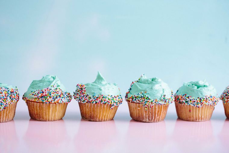 Cupcakes with mint frosting and sprinkles